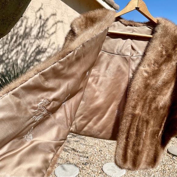 Mink fur wrap, stole, cape-let - EUC vintage - Picture 7 of 15